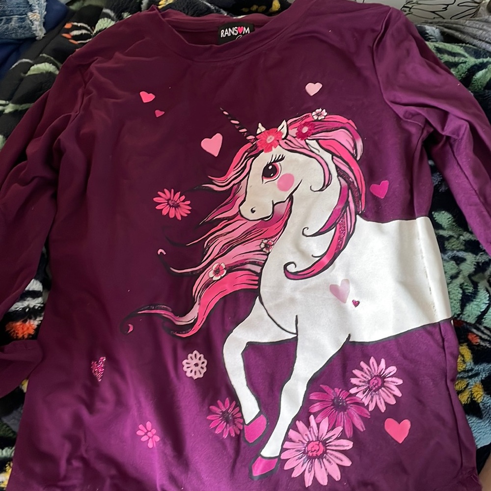 Selling a kids long sleeve shirt